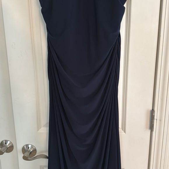 La Femme Ruched Jersey Gown - Picture 5 of 6